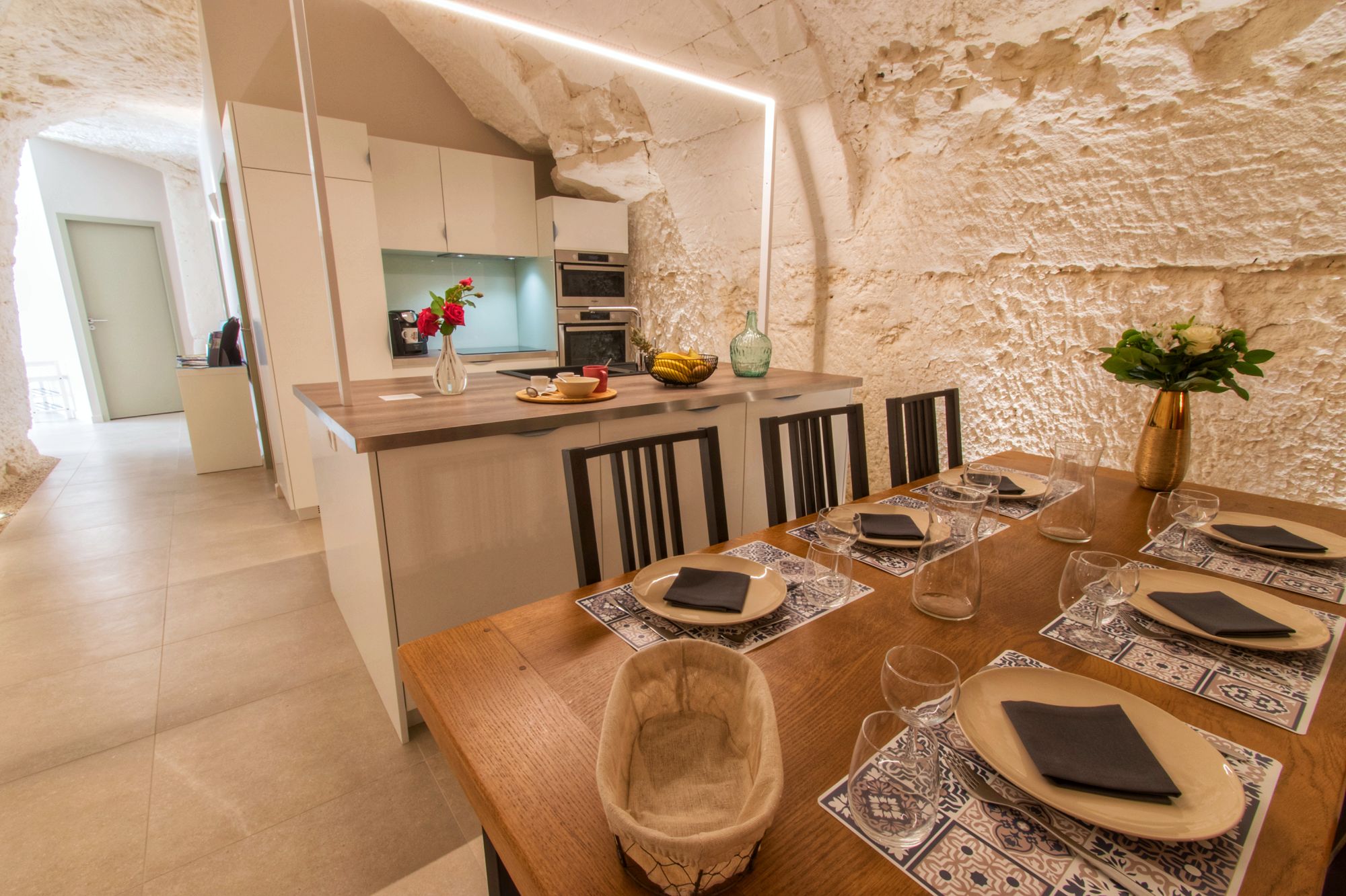 Coin repas gîte troglodyte